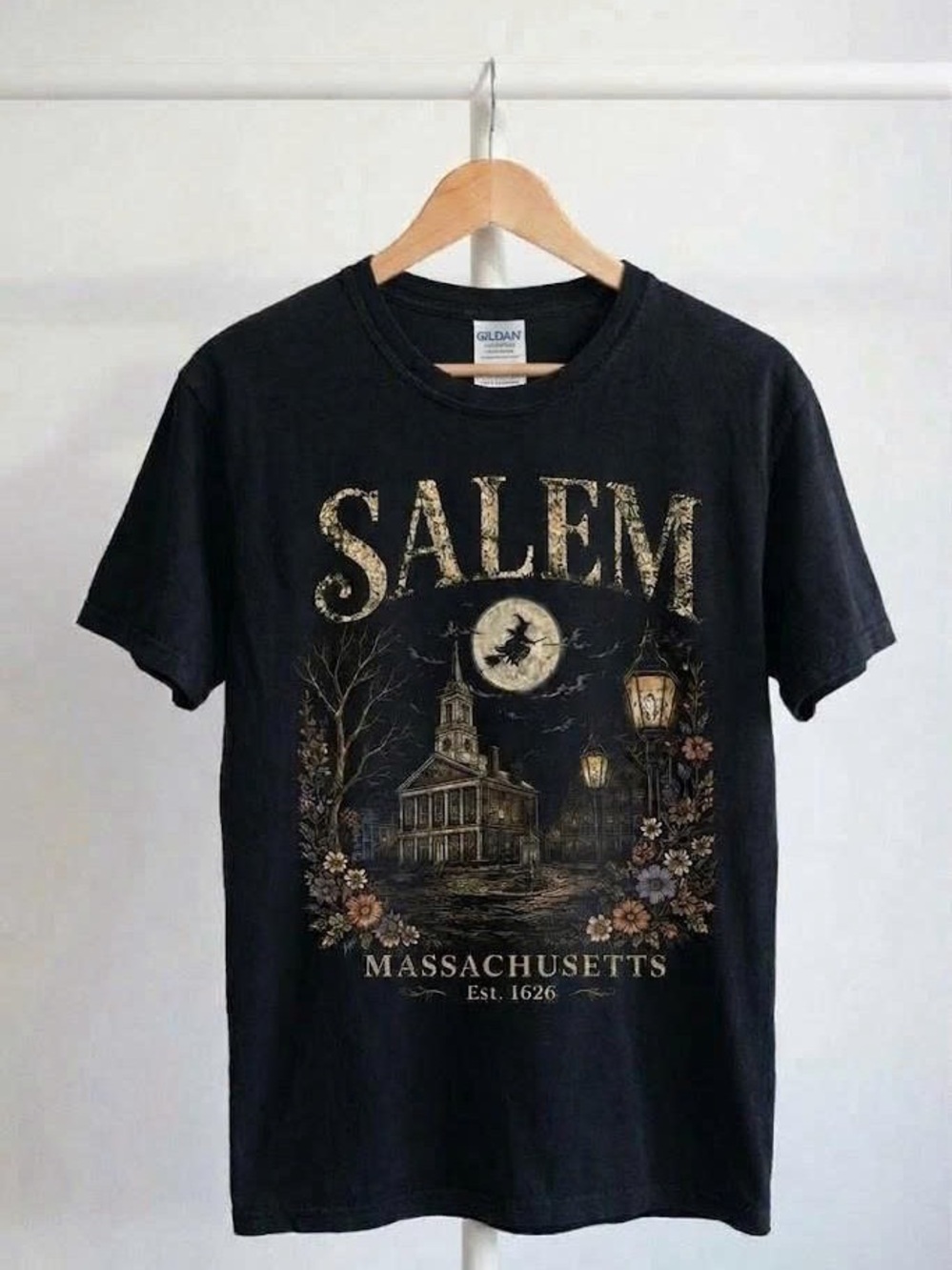 Vintage Salem Massachusetts 1626 Shirt Witch Halloween Graphic T-Shirt